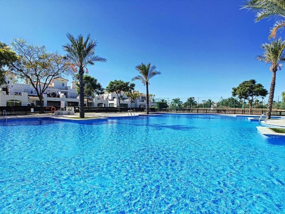 2 Bed Flat/apartment On La Golf Appartement