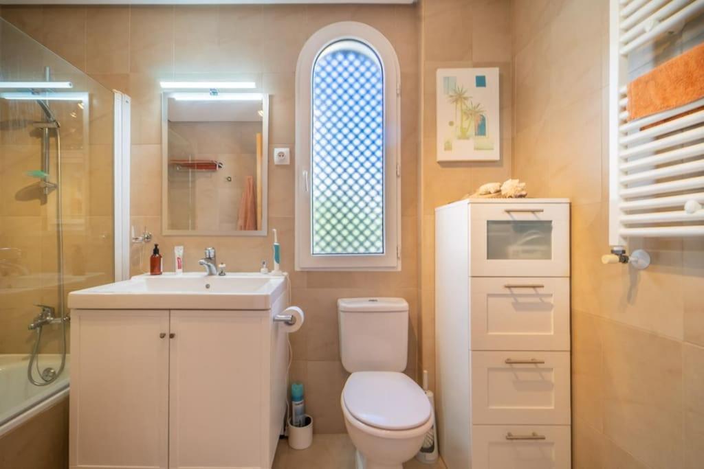 2 Bed Flat/apartment On La Golf